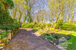 Photo 32- click for photo gallery